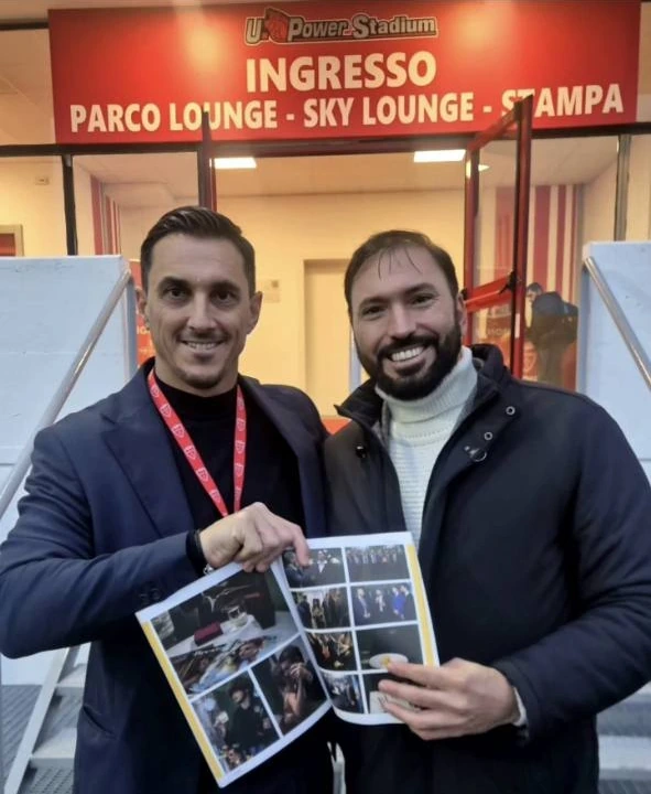 Christian Gaston Illan con Nicolás Burdisso allo U-Power Stadium